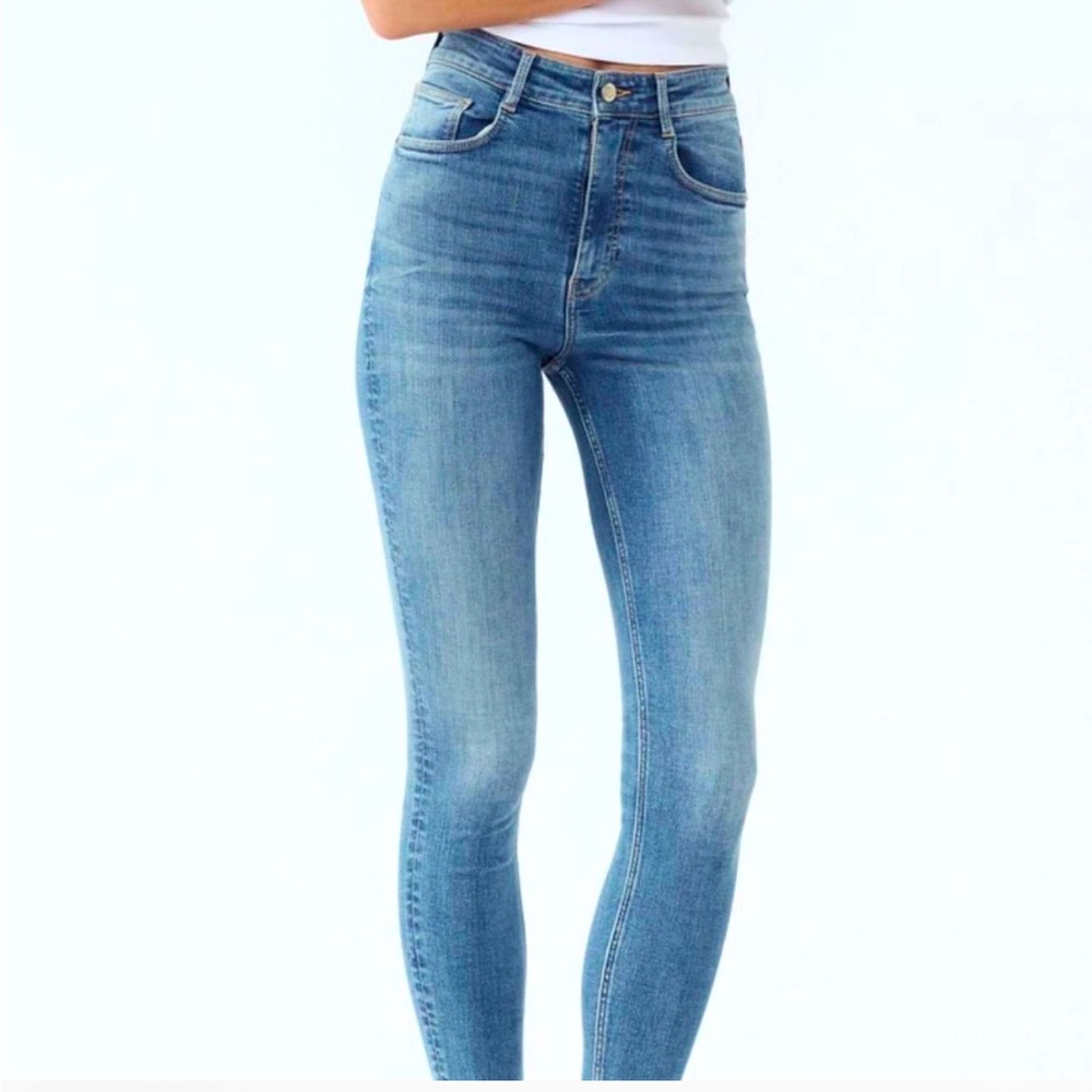 Zara | Women’s | Sculpted High Rise Skinny Jeans | Blue | US 3 EUR 34
